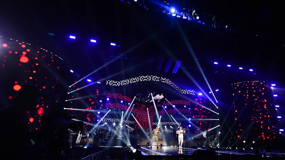 Zezé Di Camargo e Luciano durante gravação do DVD Flores em Vida, no Citibank Hall, em São Paulo