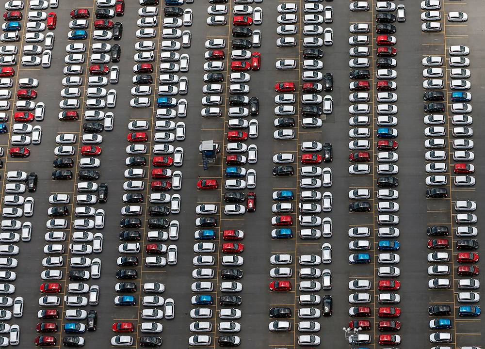 Automóveis em pátio de montadora em São Bernardo do Campo, em São Paulo