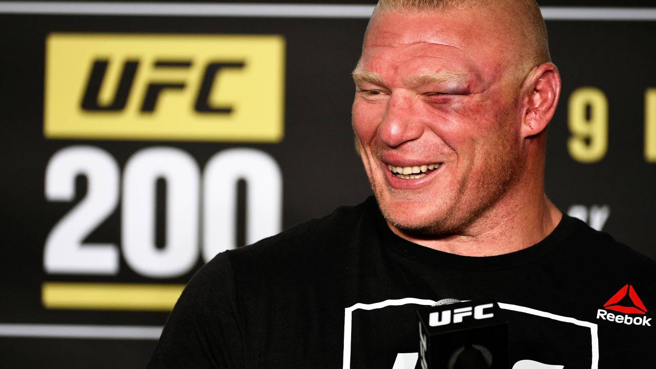 O lutador americano Brock Lesnar, durante a pesagem do UFC 200, em Las Vegas, Nevada - 09/07/2016