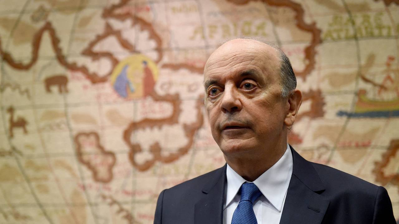 O Ministro de Estado das Relações Exteriores José Serra eu seu gabinete no Palácio Itamaraty, em Brasília (DF) - 18/05/2016