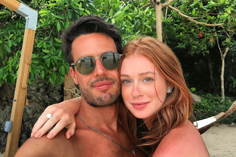 Marina Ruy Barbosa disse 'sim' ao namorado em viagem à Tailândia