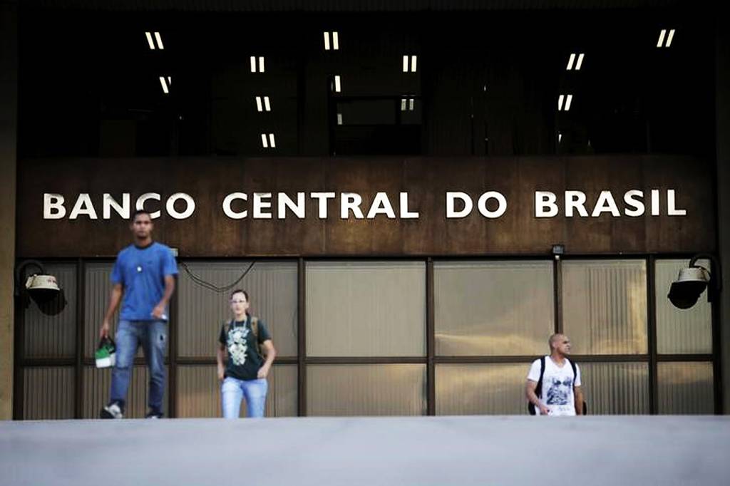 Copom deve reduzir Selic a 6,50% em reunião desta 4ª