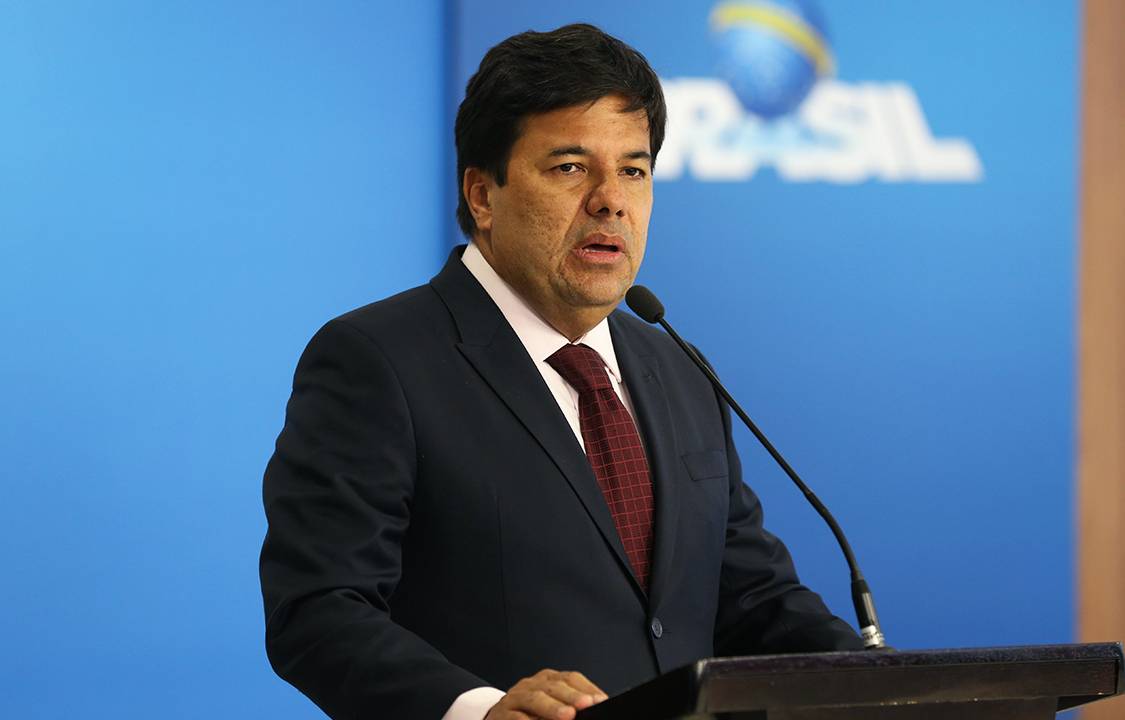 O titular do MEC, Mendonça Filho, explicou que os custos elevados do Ciência sem Fronteiras pesaram na decisão.