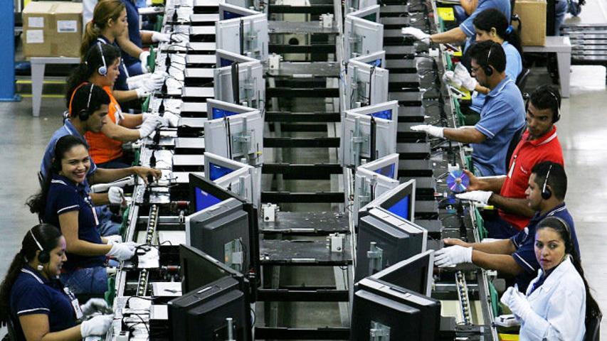 Produção industrial tem 'respiro' em abril