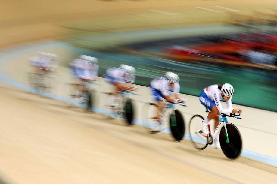 A equipe italiana de ciclismo durante sessão de treinos