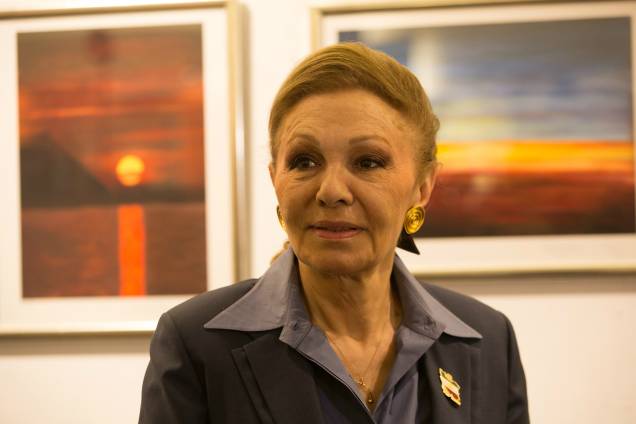 Farah Diba Pahlavi, mulher do último xá do Irã, também se rendeu aos encantos do médico. Farah Diba Pahlavi, mulher do último xá do Irã, também se rendeu aos encantos do médico.