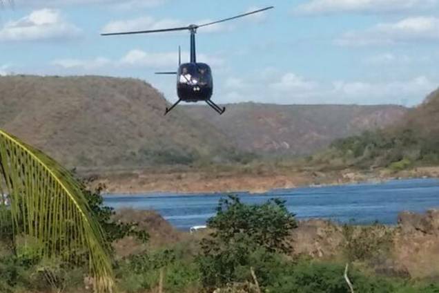 Ator Domingos Montagner desaparece após mergulho no Rio São Francisco em Canindé (SE) Ator Domingos Montagner desaparece após mergulho no Rio São Francisco em Canindé (SE)