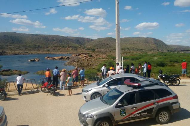 Ator Domingos Montagner desaparece após mergulho no Rio São Francisco em Canindé (SE) Ator Domingos Montagner desaparece após mergulho no Rio São Francisco em Canindé (SE)