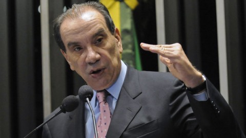 Aloysio Nunes: governo está com medo porque, na CPI, as línguas se destravam