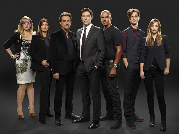 O elenco da nona temporada de 'Criminal Minds' (E-D) Kirsten Vangsness, Jeanne Tripplehorn, Joe Mantegna, Thomas Gibson, Shemar Moore, Matthew Gray Gubler e A.J. Cook (Foto: Cliff Lipson/ABC/Arquivo)