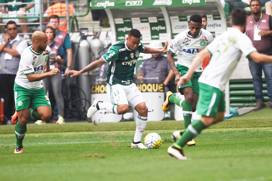 Gabriel Jesus, do Palmeiras, durante partida contra a Chapecoense, pela penúltima rodada do Brasileirão, em São Paulo