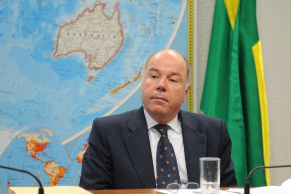 Às vésperas de tarifaço, Mauro Vieira conversa com representante dos EUA