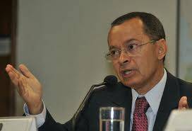 Passos demite superintendentes do Dnit enrolados com a PF