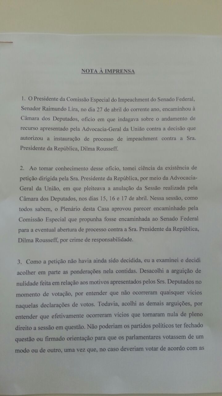 Veja a nota em que presidente da Câmara anula sessão do impeachment