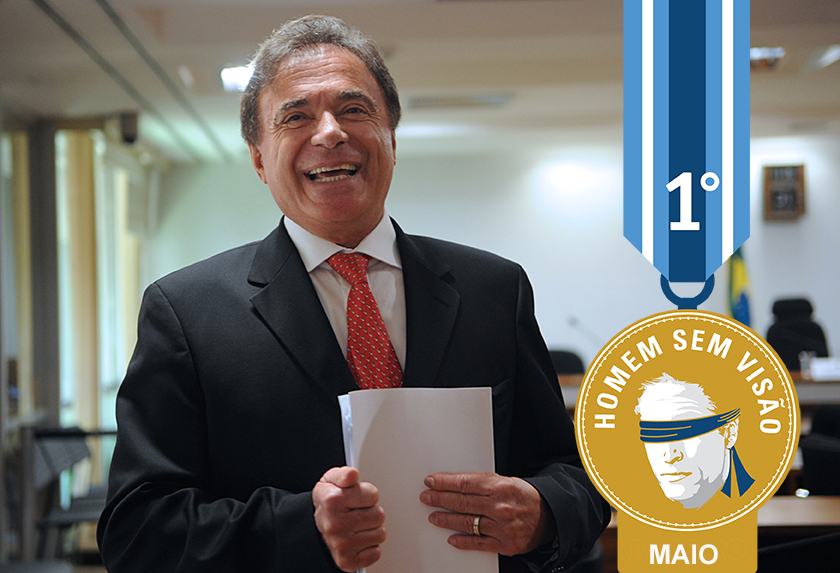 Primeiro candidato único da história do HSV, Álvaro Dias dedica o troféu a Luiz Fachin e lança Gleisi para a próxima vaga no STF