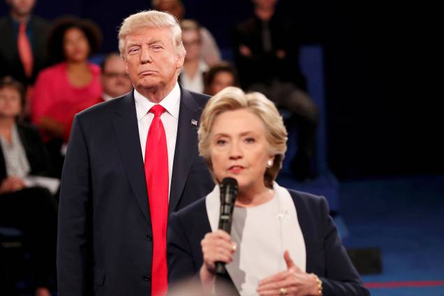 O candidato republicano à Presidência dos EUA, Donald Trump, durante debate com a democrata Hillary Clinton O candidato republicano à Presidência dos EUA, Donald Trump, durante debate com a democrata Hillary Clinton