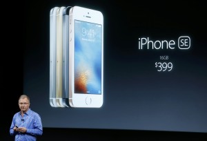Apple Vice President Greg Joswiak introduces the iPhone SE during an event at the Apple headquarters in Cupertino, California March 21, 2016. REUTERS/Stephen Lam