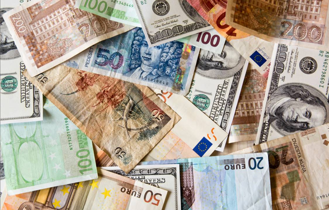 Dólar, euro, peso, real