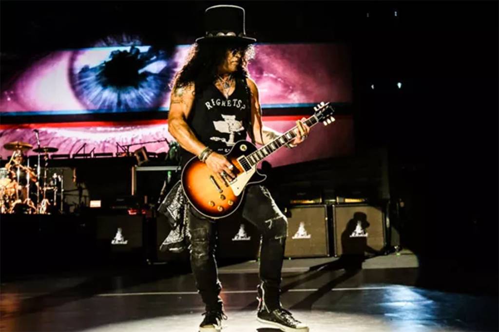 slash-guns O guitarrista Slash da banda Guns N' Roses, durante show em São Paulo