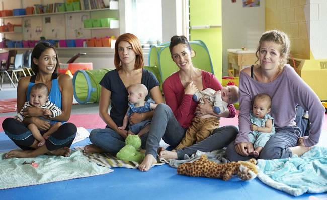 workin-moms-s1-1