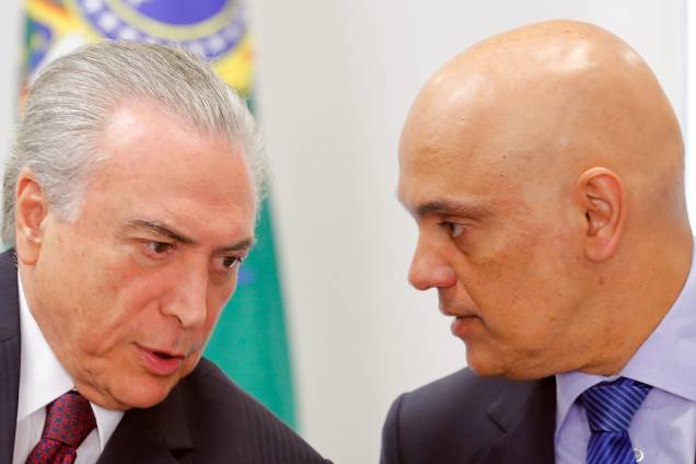 O presidente da República, Michel Temer e o Ministro da Justiça, Alexandre de Moraes, durante encontro com ministros no Palácio do Planalto, em Brasília (DF) - 05/01/2017 O presidente da República, Michel Temer e o Ministro da Justiça, Alexandre de Moraes, durante encontro com ministros no Palácio do Planalto, em Brasília (DF) - 05/01/2017