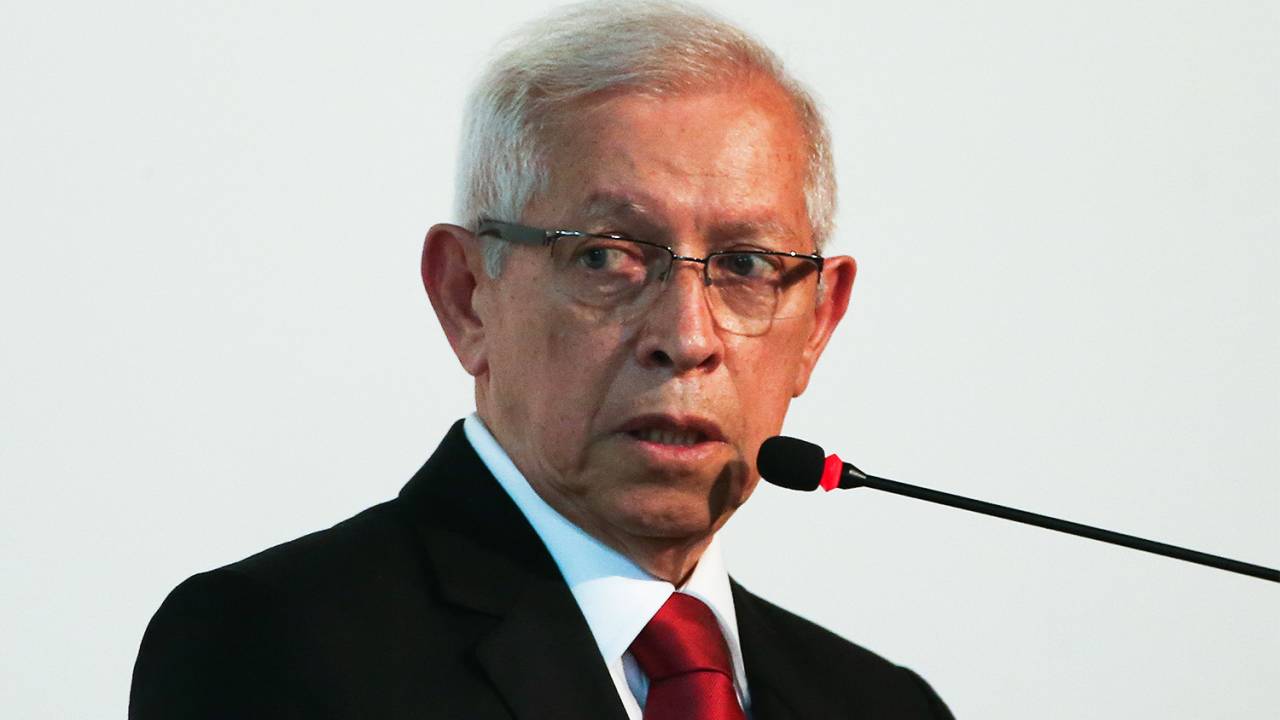 O presidente do conselho diretor da Anatel, Juarez Quadros, participa da solenidade de assinatura da portaria de desligamento da TV analógica no DF e em nove cidades do entorno - 17/11/2016