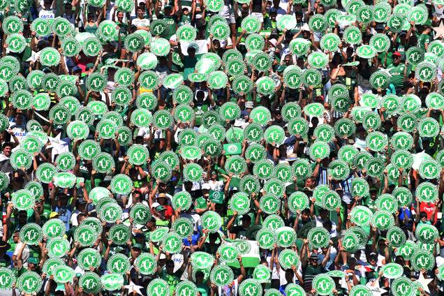 Torcida da Chapecoense durante amistoso contra o Palmeiras, na Arena Condá em Chapecó Torcida da Chapecoense durante amistoso contra o Palmeiras, na Arena Condá em Chapecó