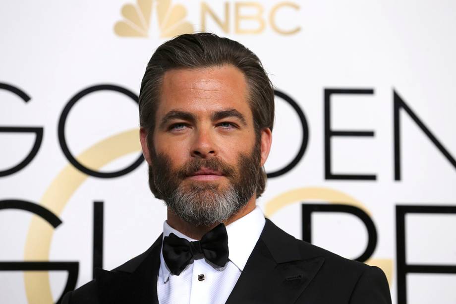 O ator Chris Pine chega para o Globo de Ouro 2017, em Los Angeles