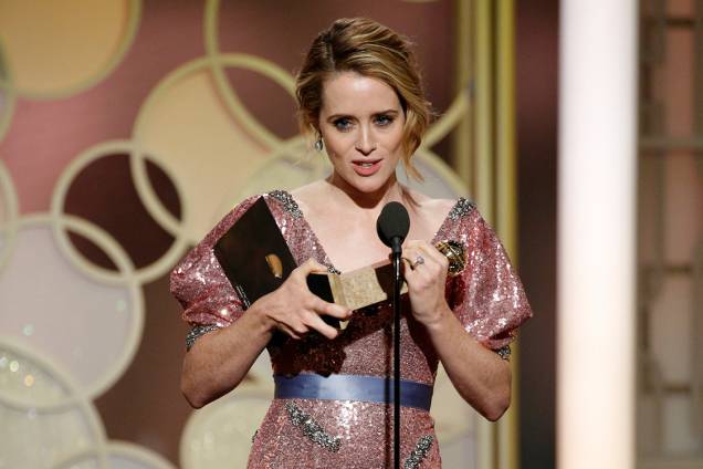 Claire Foy recebe o Globo de Ouro de melhor atriz em série dramática por 'The Crown' Claire Foy recebe o Globo de Ouro de melhor atriz em série dramática por 'The Crown'