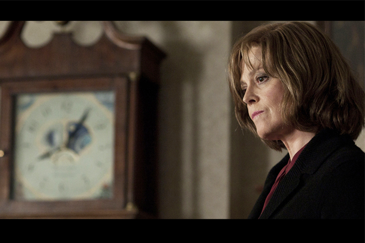 Avó (Sigourney Weaver), em cena do filme 'Sete Minutos Depois da Meia Noite' Avó (Sigourney Weaver), em cena do filme 'Sete Minutos Depois da Meia Noite'