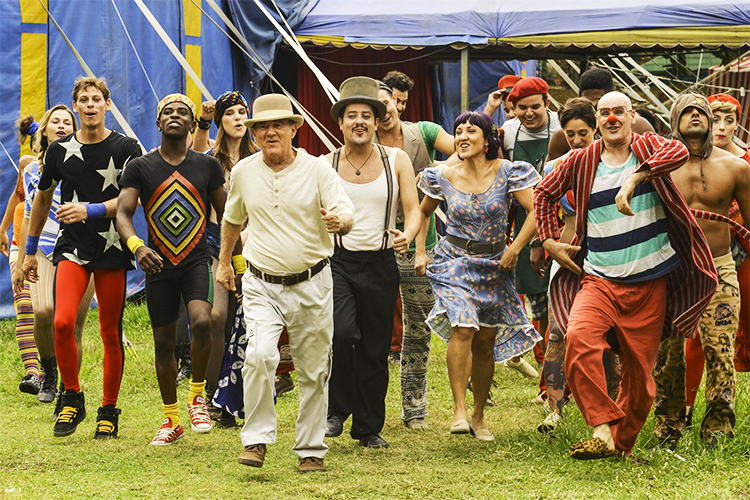 Cena do filme 'Os Saltimbancos Trapalhões Rumo a Hollywood' Cena do filme 'Os Saltimbancos Trapalhões Rumo a Hollywood'