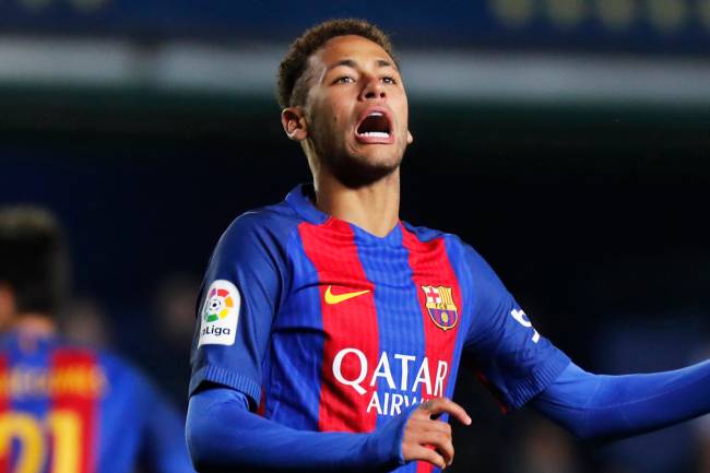O atcante Neymar, do Barcelona, reage após perder gol durante partida contra o Villarreal, válida pela La Liga, realizada no Estádio El Madrigal - 08/01/2017