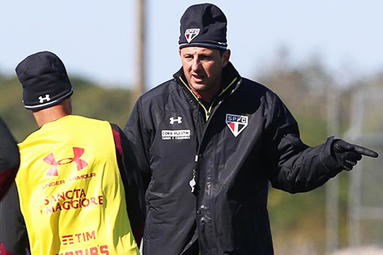 O técnico de São Paulo, Rogério Ceni, durante treino para a Flórida Cup, na cidade de Bradenton