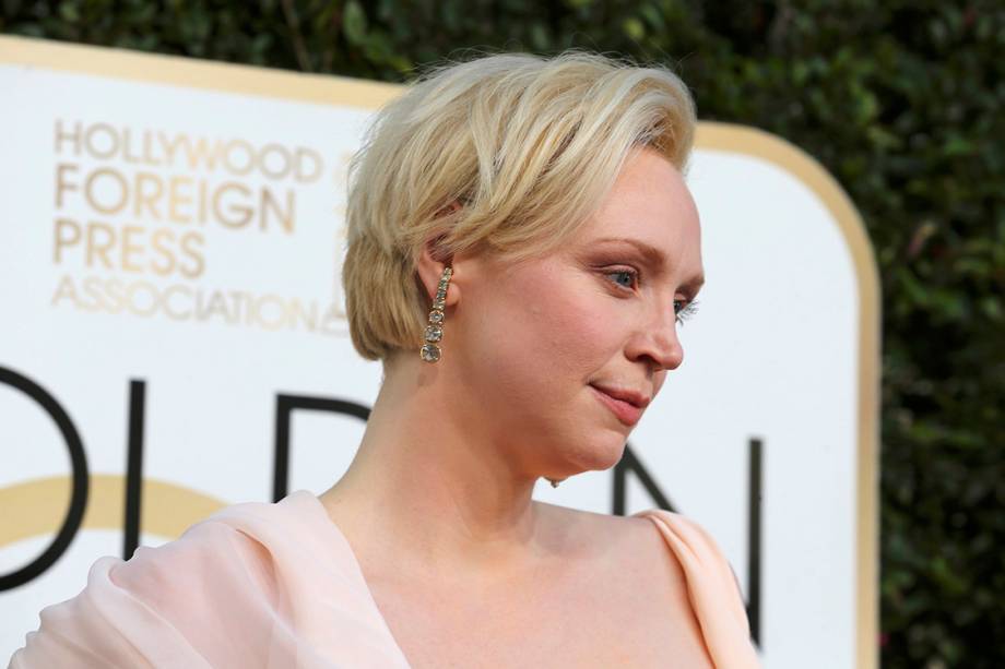 A atriz Gwendoline Christie chega para o Globo de Ouro 2017, em Los Angeles