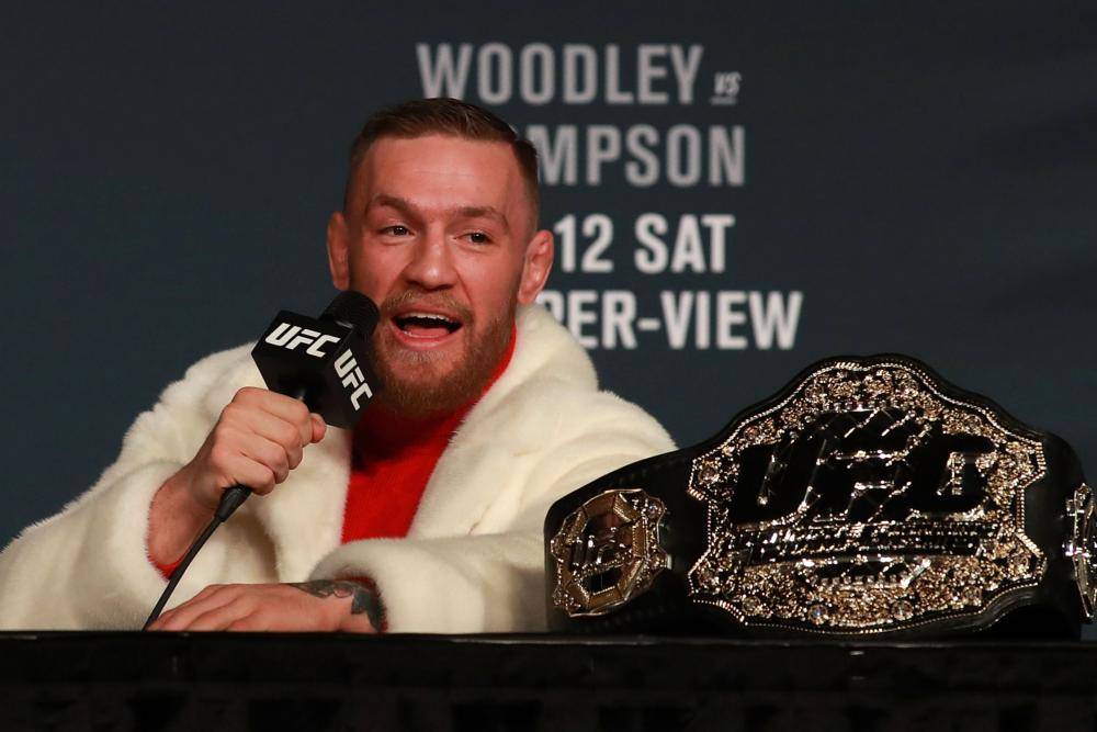McGregor desdenha de Anderson Silva – e desafia Dana White