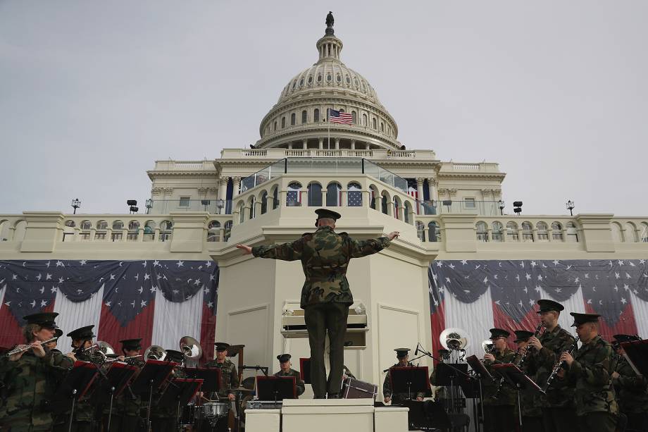 Últimos preparativos na ala oeste do Capitólio são feitos  para a posse de Trump