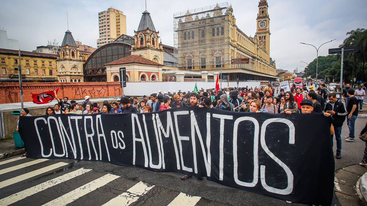Passe livre - Protesto e queima de catraca