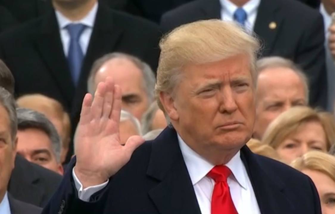 Donald J. Trump toma posse como 45º presidente dos Estados Unidos