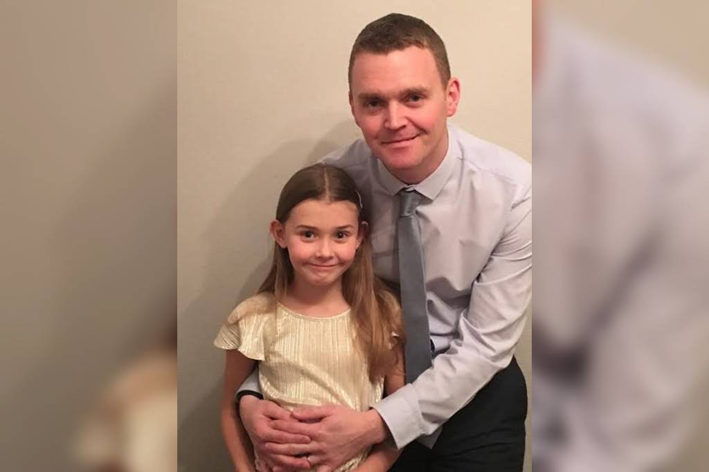 Menina de 7 anos manda carta pedindo emprego ao Google Chloe Bridgewater e seu pai Andy