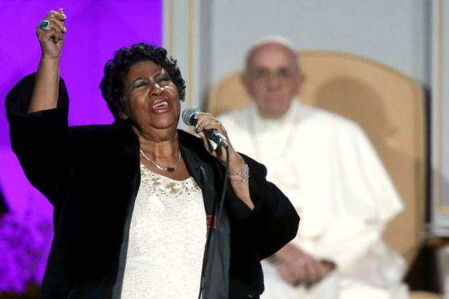 Aretha Franklin durante apresentação no Festival da Família, na visita do papa Francisco aos Estados Unidos em 2015 Aretha Franklin durante apresentação no Festival da Família, na visita do papa Francisco aos Estados Unidos em 2015
