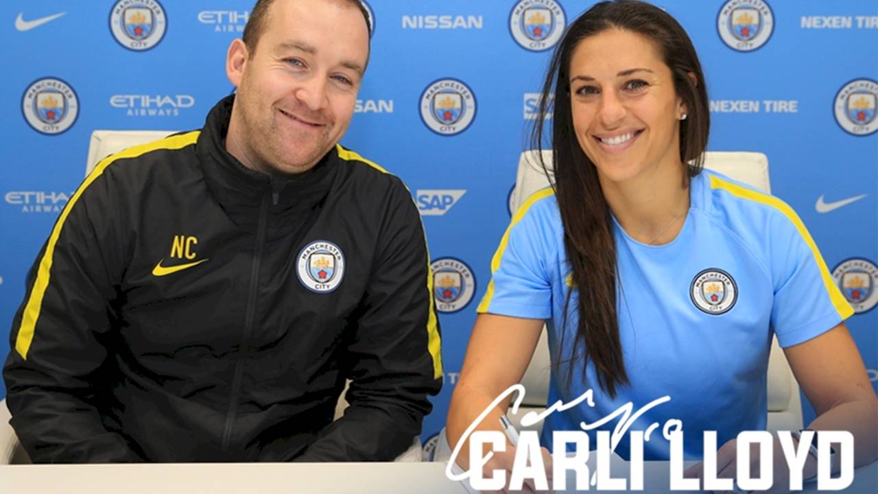 Carli Lloyd é anunciada no City