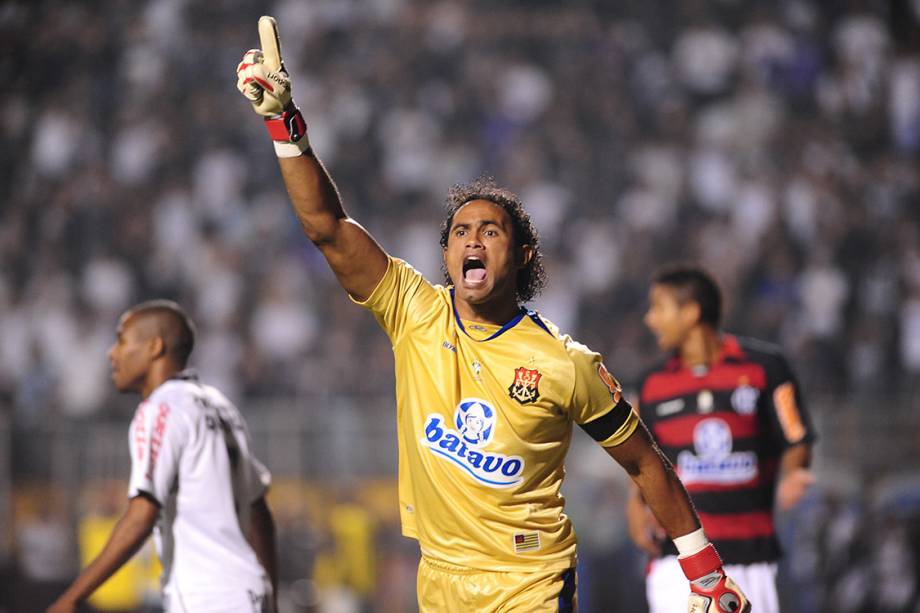 Bruno, goleiro do Flamengo durante do segundo jogo das oitavas de final entre Corinthians 2 x 1 Flamengo, partida válida pela Copa Libertadores da América 2010, no estádio do Pacaembu