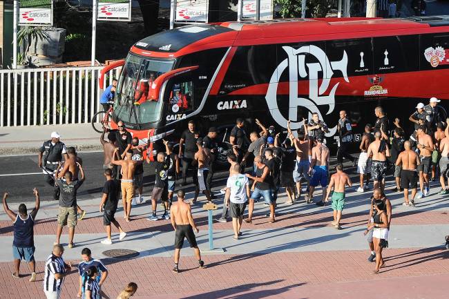 Tumulto antes da partida entre Botafogo e Flamengo, válida pelo Campeonato Carioca, no Engenhão, no Rio – 12/02/2017