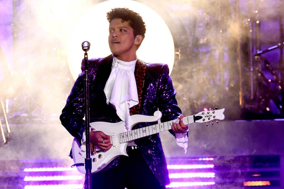 Bruno Mars durante a cerimônia da 59ª edição do Grammy no Staples Center, em Los Angeles, nos Estados Unidos - 12/02/2017