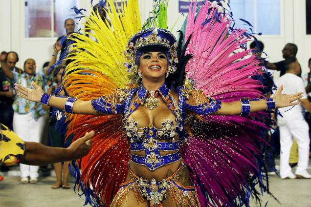 Rainha de bateria Carol Marins com a fantasia Cores da Liberdade da Paraíso do Tuiuti durante o primeiro dia de Desfiles das escolas de samba do Grupo Especial na Marquês de Sapucaí no Rio Janeiro,RJ - 26/02/2017 Rainha de bateria Carol Marins com a fantasia Cores da Liberdade da Paraíso do Tuiuti durante o primeiro dia de Desfiles das escolas de samba do Grupo Especial na Marquês de Sapucaí no Rio Janeiro,RJ - 26/02/2017