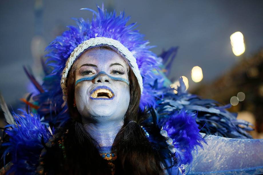 Com o enredo 'A virgem dos lábios de mel - Iracema', a escola de samba Beija-Flor de Nilópolis desfila no Sambódromo da Marquês de Sapucaí, no Rio de Janeiro (RJ) - 27/02/2017