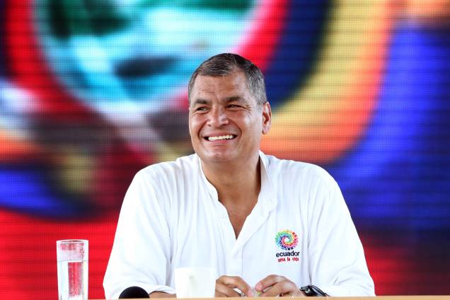 Rafael Correa - O Equador está na contramão dos países que tentam apurar as denúncias de corrupção levantadas pela Lava-Jato. A Odebrecht afirma que pagou 33,5 milhões de dólares para o membros do governo. Mas a procuradoria do país ainda não se movimentou para apurar as denúncias Rafael Correa - O Equador está na contramão dos países que tentam apurar as denúncias de corrupção levantadas pela Lava-Jato. A Odebrecht afirma que pagou 33,5 milhões de dólares para o membros do governo. Mas a procuradoria do país ainda não se movimentou para apurar as denúncias