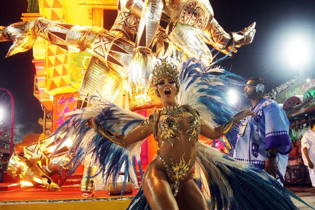 Com o enredo 'O som da cor', a escola de samba Unidos de Vila Isabel desfila no Sambódromo da Marquês de Sapucaí, no Rio de Janeiro (RJ) - 27/02/2017 Com o enredo 'O som da cor', a escola de samba Unidos de Vila Isabel desfila no Sambódromo da Marquês de Sapucaí, no Rio de Janeiro (RJ) - 27/02/2017