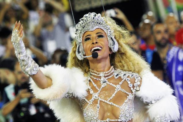 A rainha de bateria da Unidos de Vila Isabel, Sabrina Sato, durante a primeira noite de desfiles na Marquês de Sapucaí - 27/02/2017 A rainha de bateria da Unidos de Vila Isabel, Sabrina Sato, durante a primeira noite de desfiles na Marquês de Sapucaí - 27/02/2017