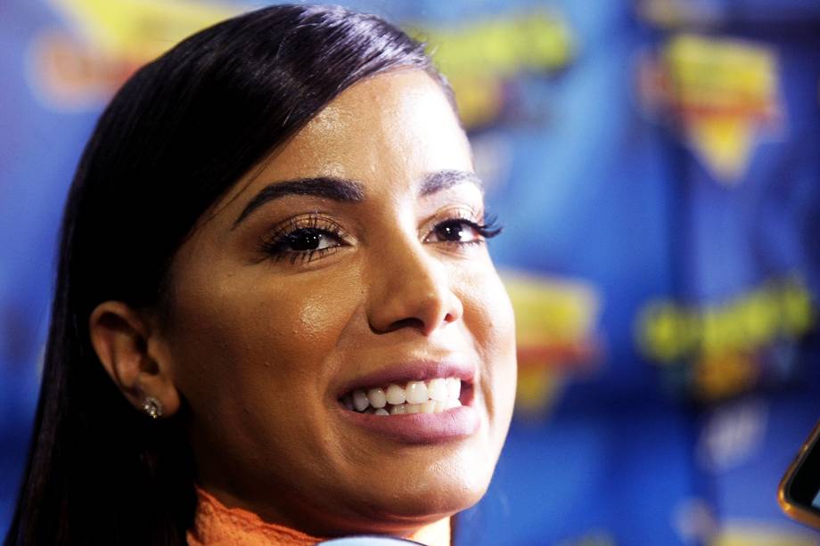 A cantora Anitta posa para fotos no Camarote Guanabara - 27/02/2017 A cantora Anitta posa para fotos no Camarote Guanabara - 27/02/2017